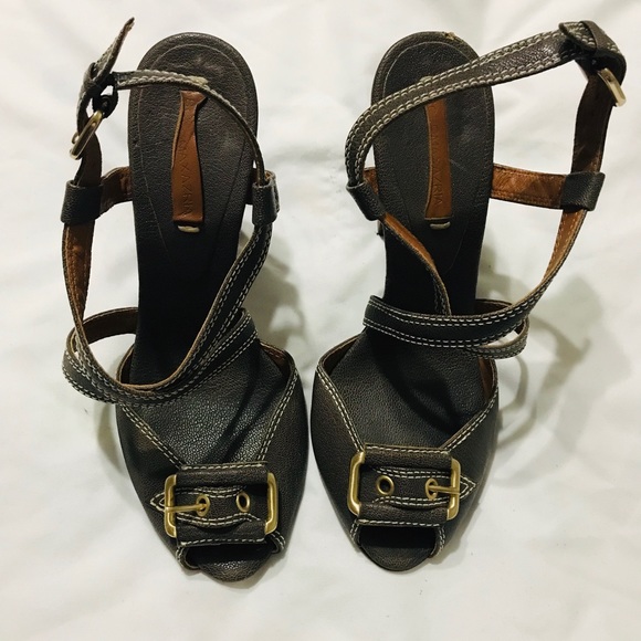 Heels - Picture 2 of 3